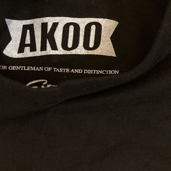 Akoo Short Sleeve T-Shirt Youth Size: Medium - Picture 2 of 3